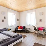 Tagblatt 2-zimmer-apartment *