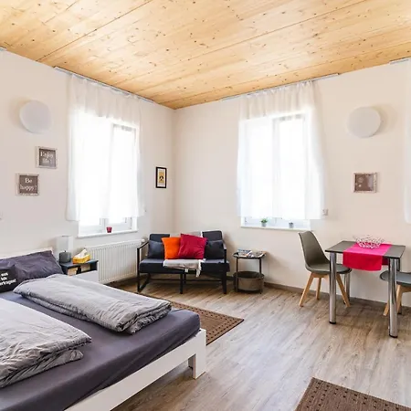 Tagblatt 2-zimmer-apartment *