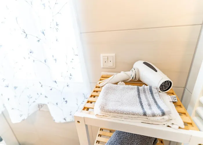 Tagblatt 2-zimmer-apartment Lägenhet